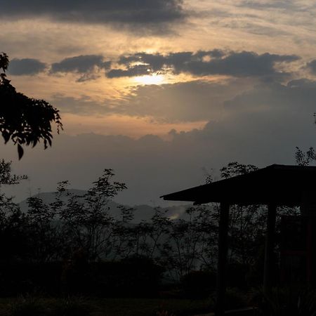 Lake Mwamba Lodge Kasenda Exterior photo